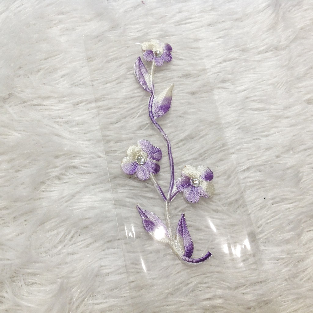 Hoa thêu cành mai đính đá chỉ lan nhiều màu kết trang phục dễ thương