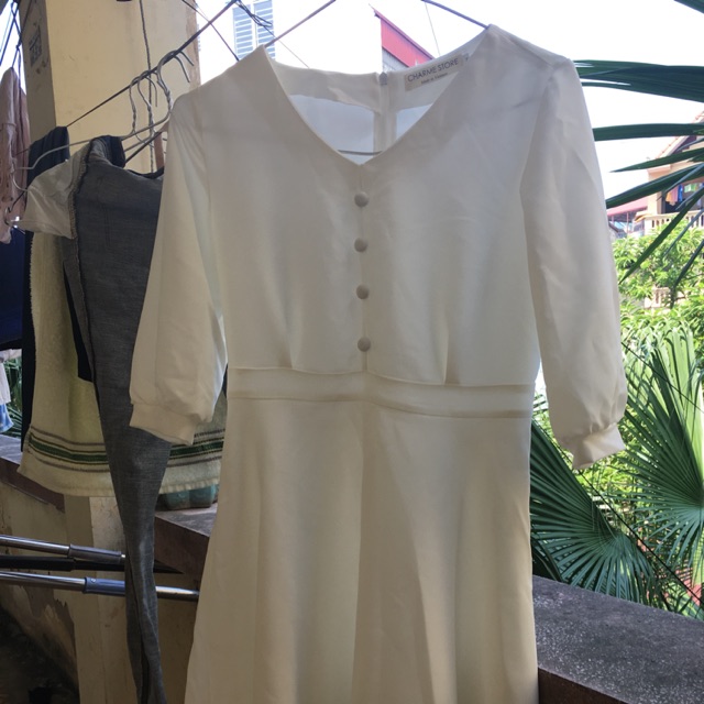 Đầm trắng Charme Store