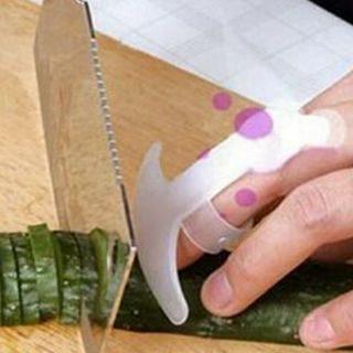 Tấm chắn bảo vệ ngón tay khi cắt, thái