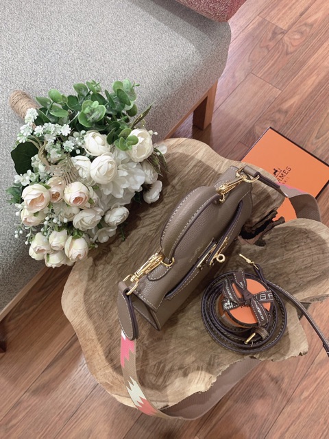 Túi H.M kelly màu nâu size 19 khoá vàng