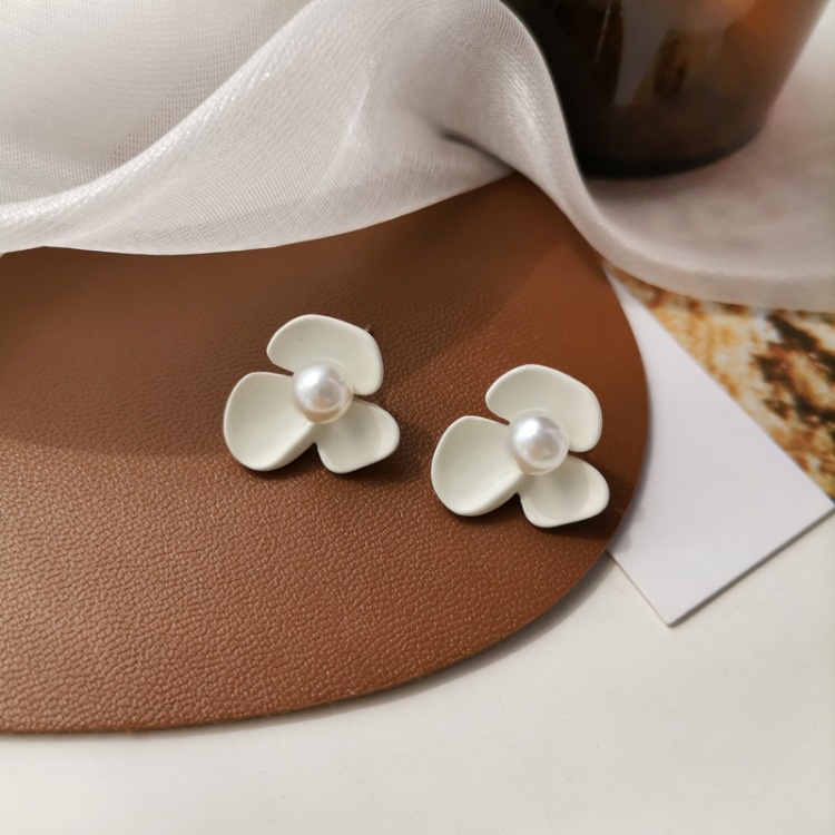 Khuyên tai kẹp không bấm lỗ chốt cố định K224 bằng hợp kim phủ màu hình bông hoa dáng ngắn Leous Accessories