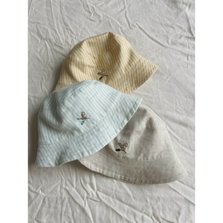 Bucket Hat Macro & Micro