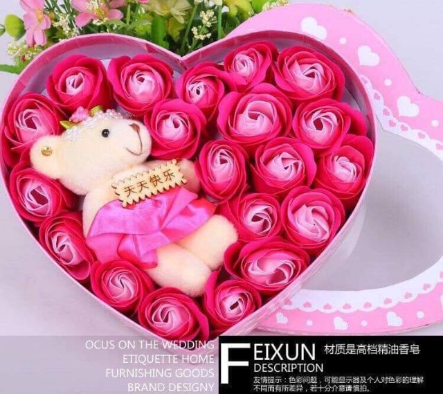 Hộp hoa hồng sáp kèm gấu | BigBuy360 - bigbuy360.vn