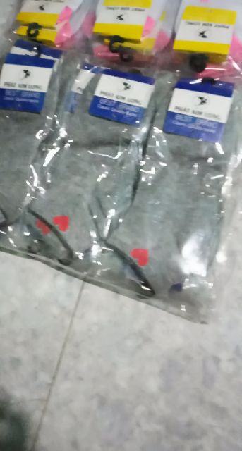 1 đôi vớ nữ siêu đáng yêu có 3 màu trắng, đen và xám