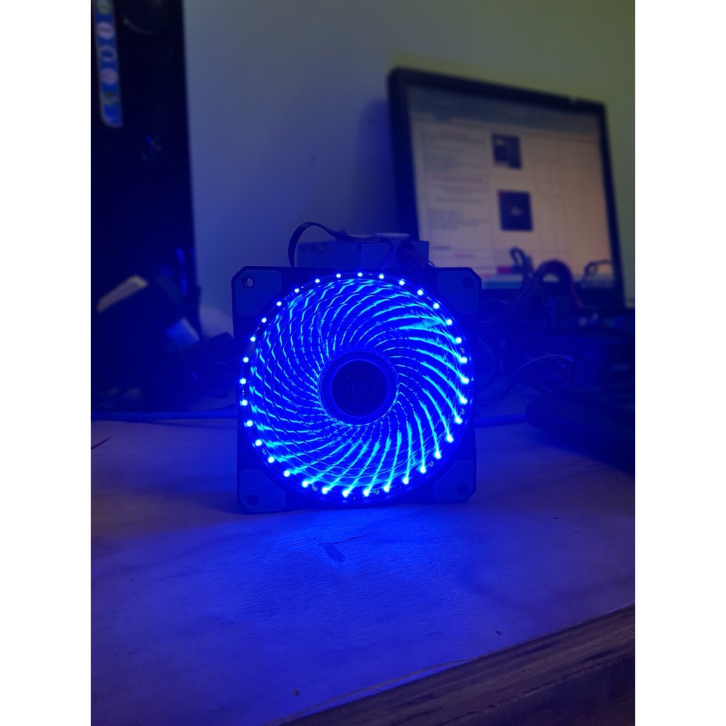 Fan led 12cm hổ trợ 33 bóng đèn màu xanh .