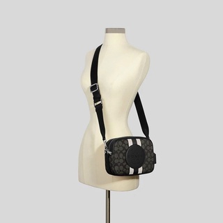 Túi đeo chéo unisex Coach Dempsey