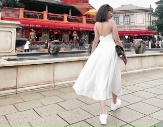 ĐẦM MAXI TRẮNG 2 DÂY CỔ V