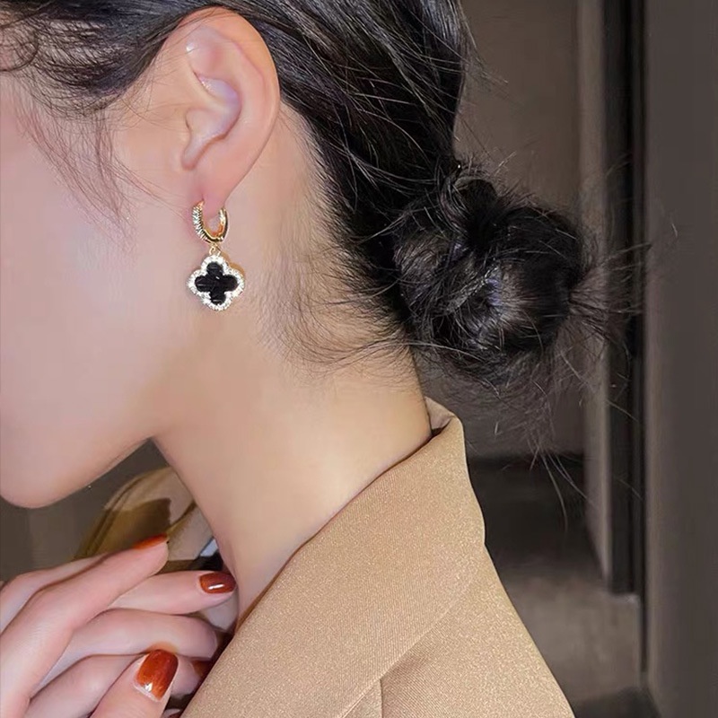 Bông Tai Hình Cỏ Bốn Lá Đính Đá Lấp Lánh 2022