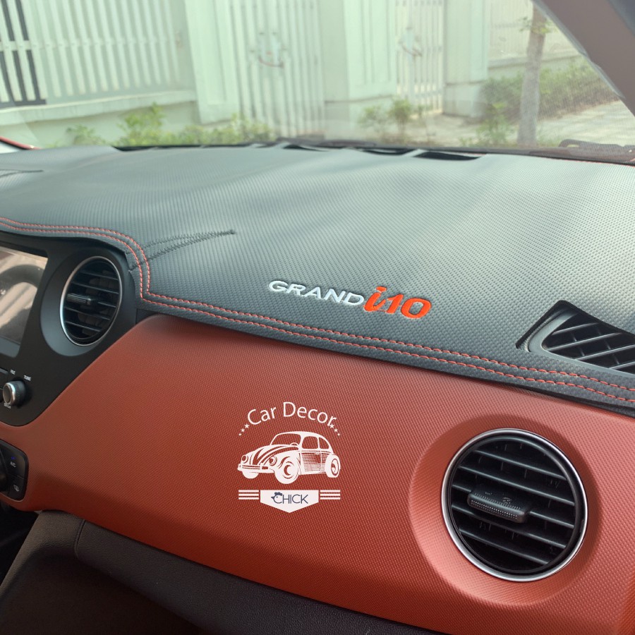 Thảm taplo da PU vân carbon Hyundai Grand i10 loại 3 lớp chống trượt