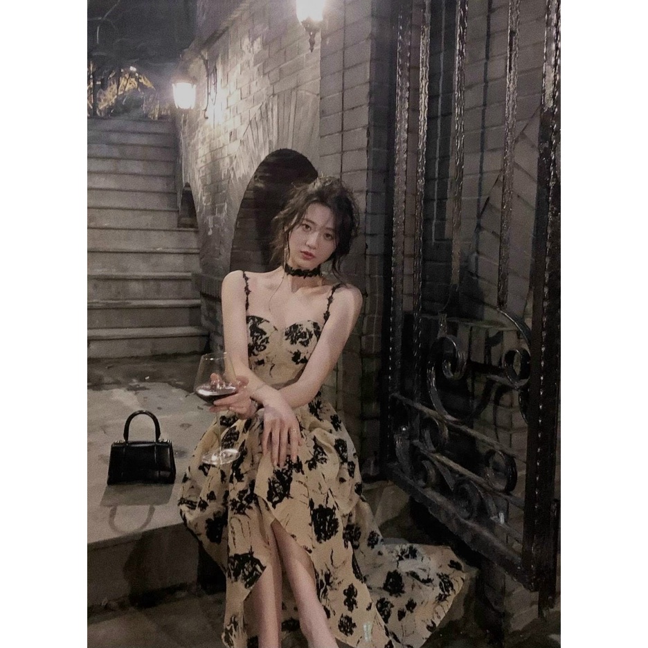 Đầm xòe cúp ngực hai dây có mút kèm vòng cổ