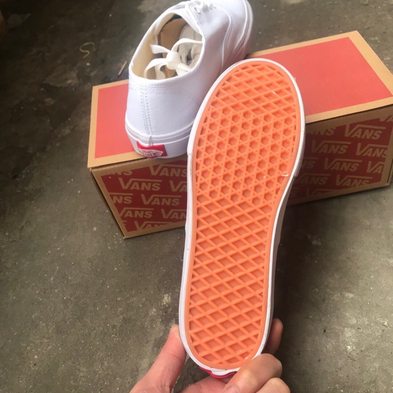 GIÀY CLASSIC TRẮNG