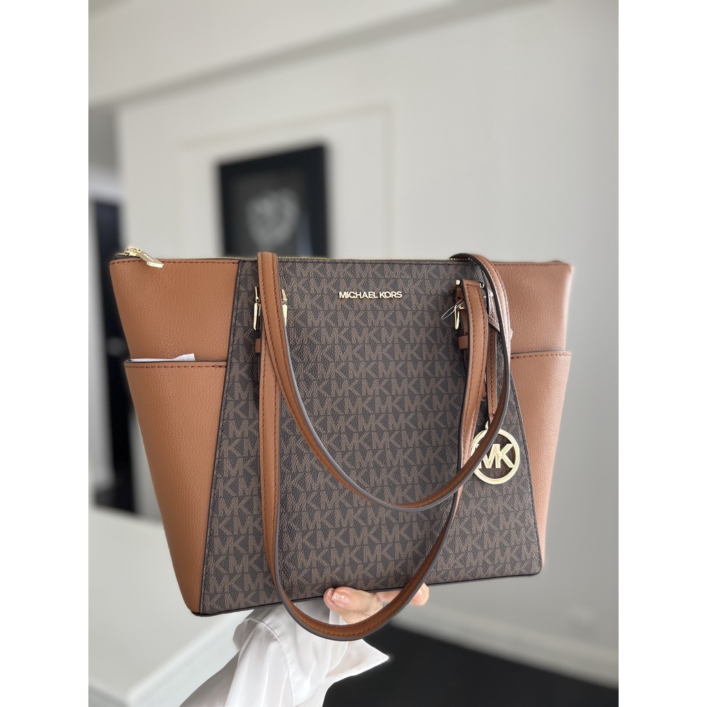 Túi xách nữ chính hãng Michael Kors CHARLOTTE  TOTE  Mẫu mới gọn đẹp nhẹ hơn mẫu cũ - Size 27-26-35cm