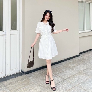 Váy kẻ sọc trắng basic 2 túi ở ngực