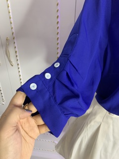 Áo sơ mi công sở và chân váy