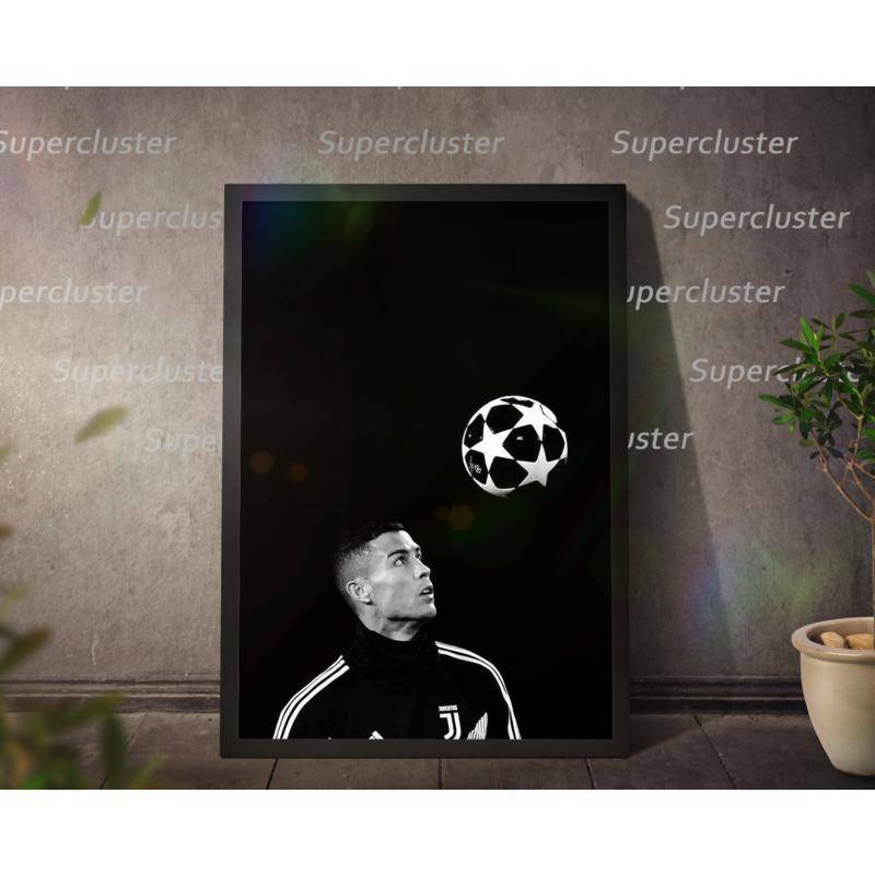 Tranh Treo Tường Chất Liệu Canvas CR7 Hình Cầu Thủ Ronaldo