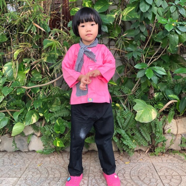 Bộ Bà Ba Bé Gái Màu Hồng Dâu 2023