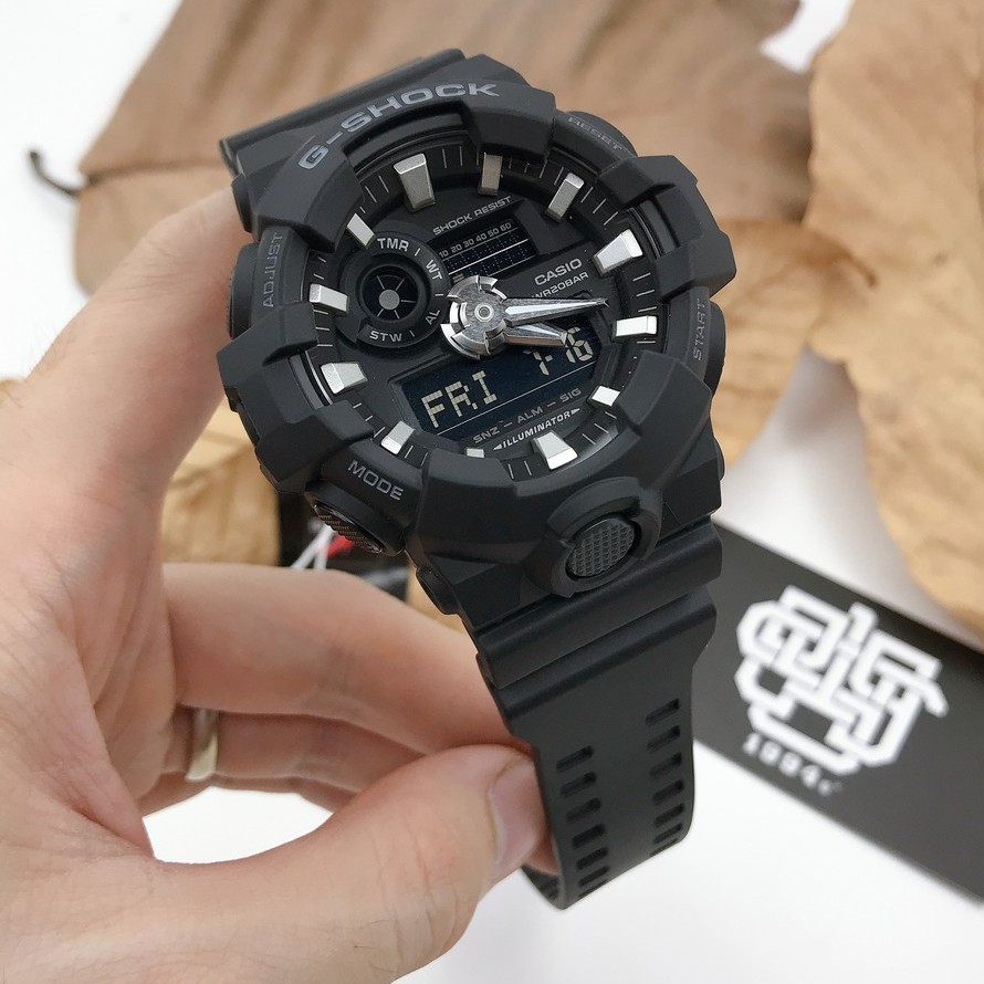 Đồng hồ nam Casio G-SHOCK GA-700 / GA-700-1B chống va đập, hàng chính hãng