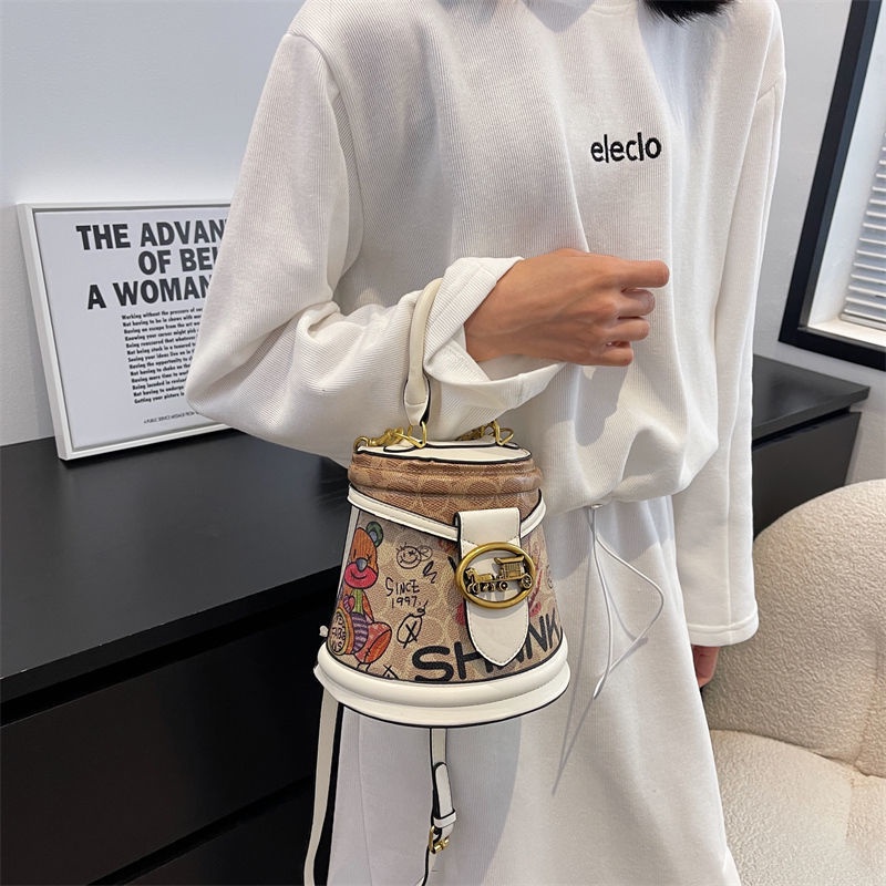 Túi Đeo Chéo Hình Trụ In Họa Tiết graffiti Mẫu Mới 2022 Thời Trang Cho Nữ