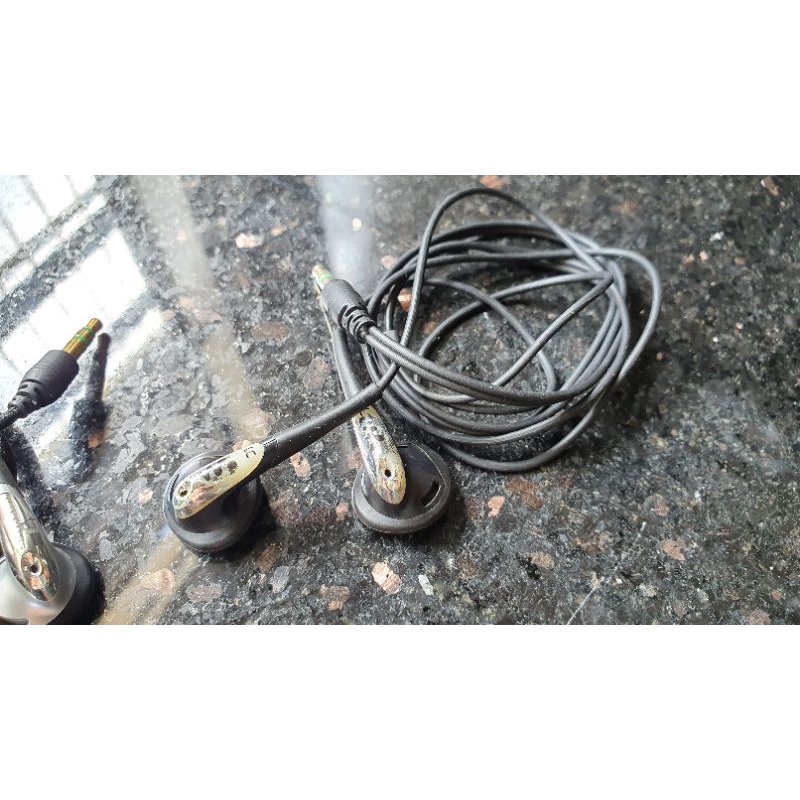 Tai nghe Sony MDR-E931 & MDR-E0931