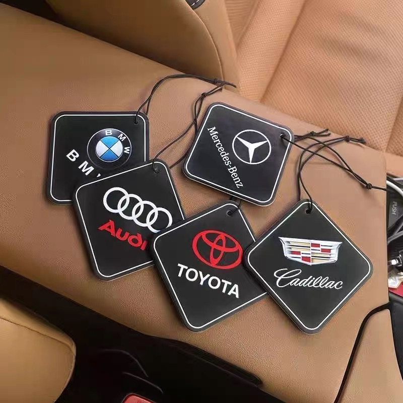 Lá Thơm Treo xe khử mùi xe hơi Hương nước hoa Pháp cao cấp