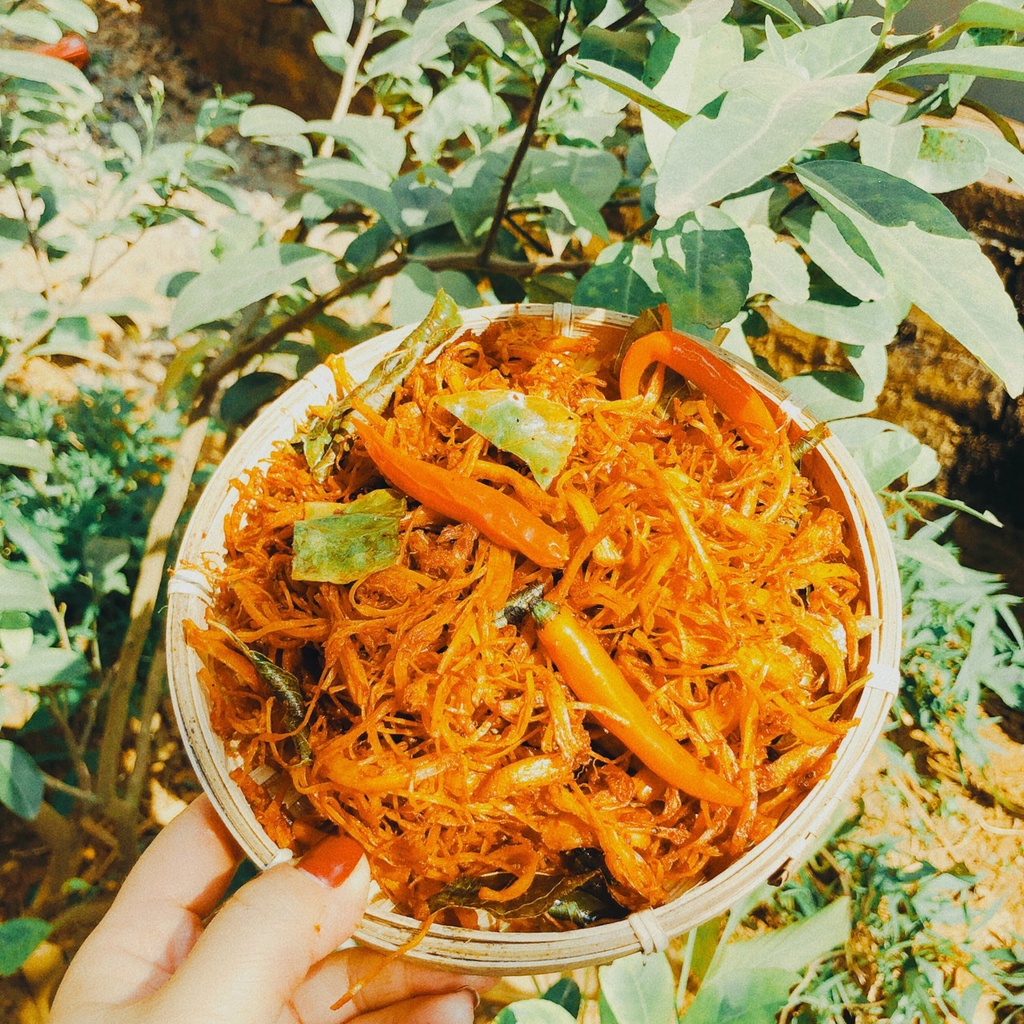Khô Gà Cay Lá Chanh Lịm Food's 1kg (Mềm - Đậm vị) | An Toàn Vệ Sinh Thực Phẩm - Đồ Ăn Vặt Lịm Food's | BigBuy360 - bigbuy360.vn