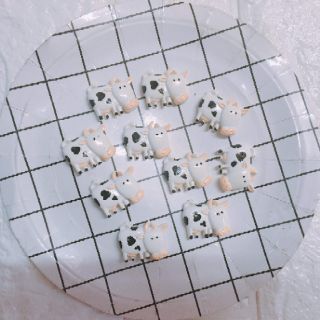 Charm trang trí slime bò sữa