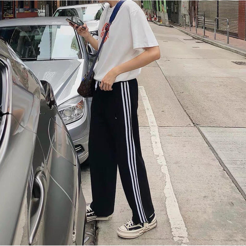 [Mã SKAMA06 giảm 8% tối đa 50K đơn 250K] Quần 3 Sọc Suông UNISEX - TRIPLE LINES PANTS | BigBuy360 - bigbuy360.vn