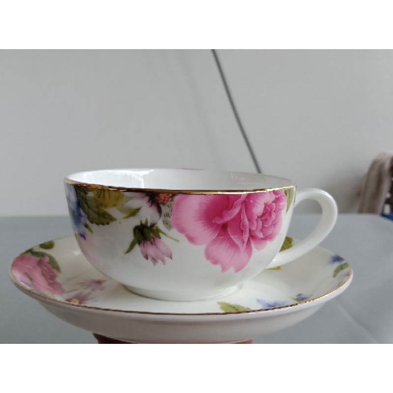 Tách trà sứ xương vintage