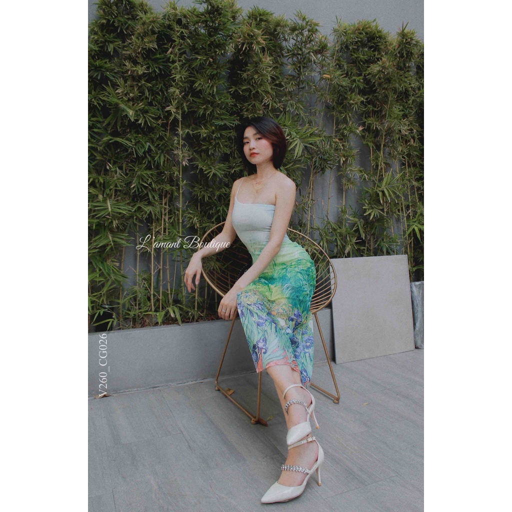 Đầm họa tiết lệch vai dáng dài xẻ đùi Darling De2cee
