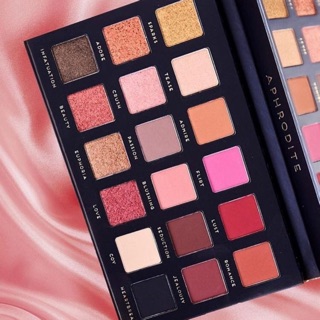 Bảng mắt Aphrodite của Bad habit