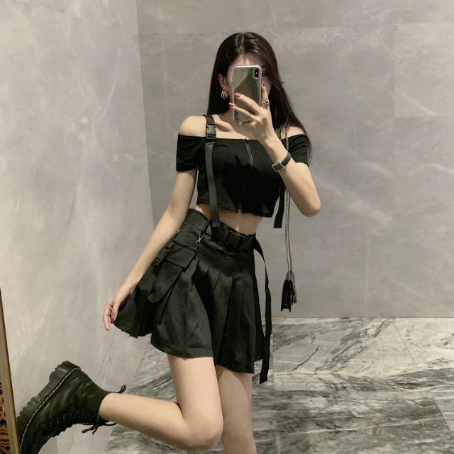 (Sẵn áo) Set đồ hè phong cách ulzzang - Áo croptop trễ vai quai cài ngắn tay - Chân váy xếp ly kèm túi + đai lưng