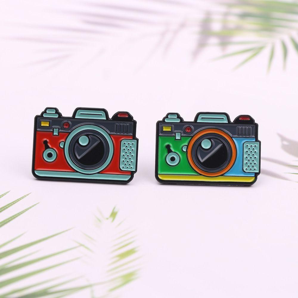 Trâm Cài Áo Hình Máy Ảnh Kỹ Thuật Số VANES1 Tráng Men Họa Tiết Cầu Vồng Hoạ