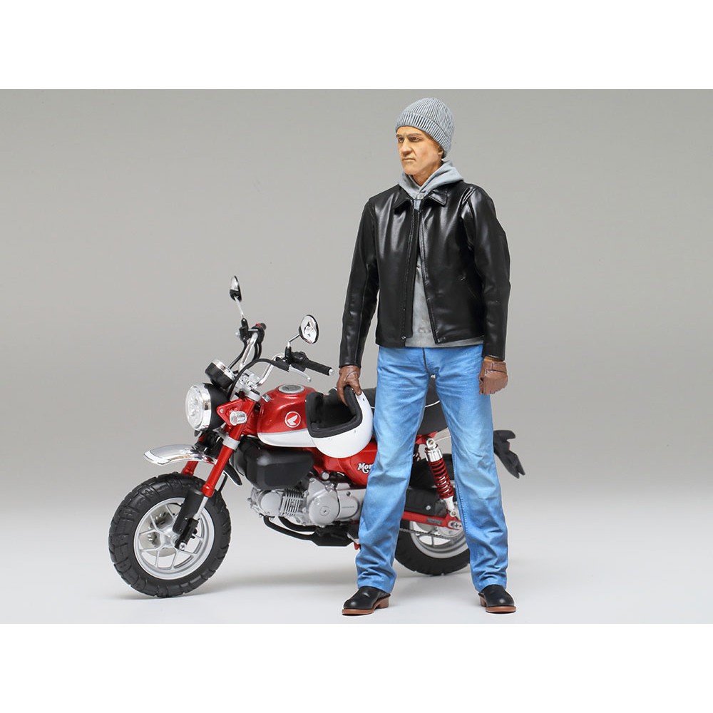 14137 Mô hình người lái xe mô tô 1/12 SCALE STREET RIDER  - GDC