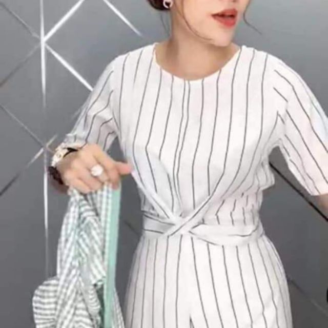Jum sọc trắng đen......... Soắn eo.......