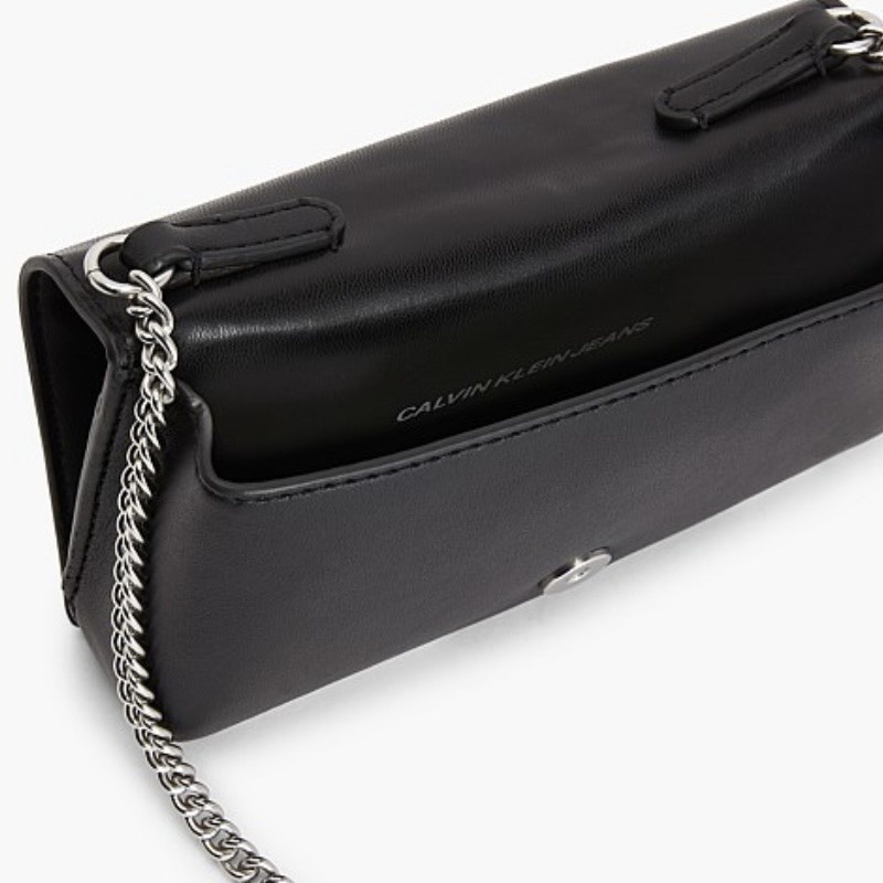Túi Đeo Chéo Mini Calvin Klein