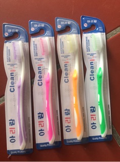 5 Chiếc Bàn chải đánh răng bosi 921