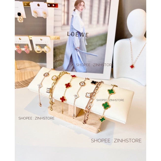 Giá treo lắc, vòng tay sang trọng