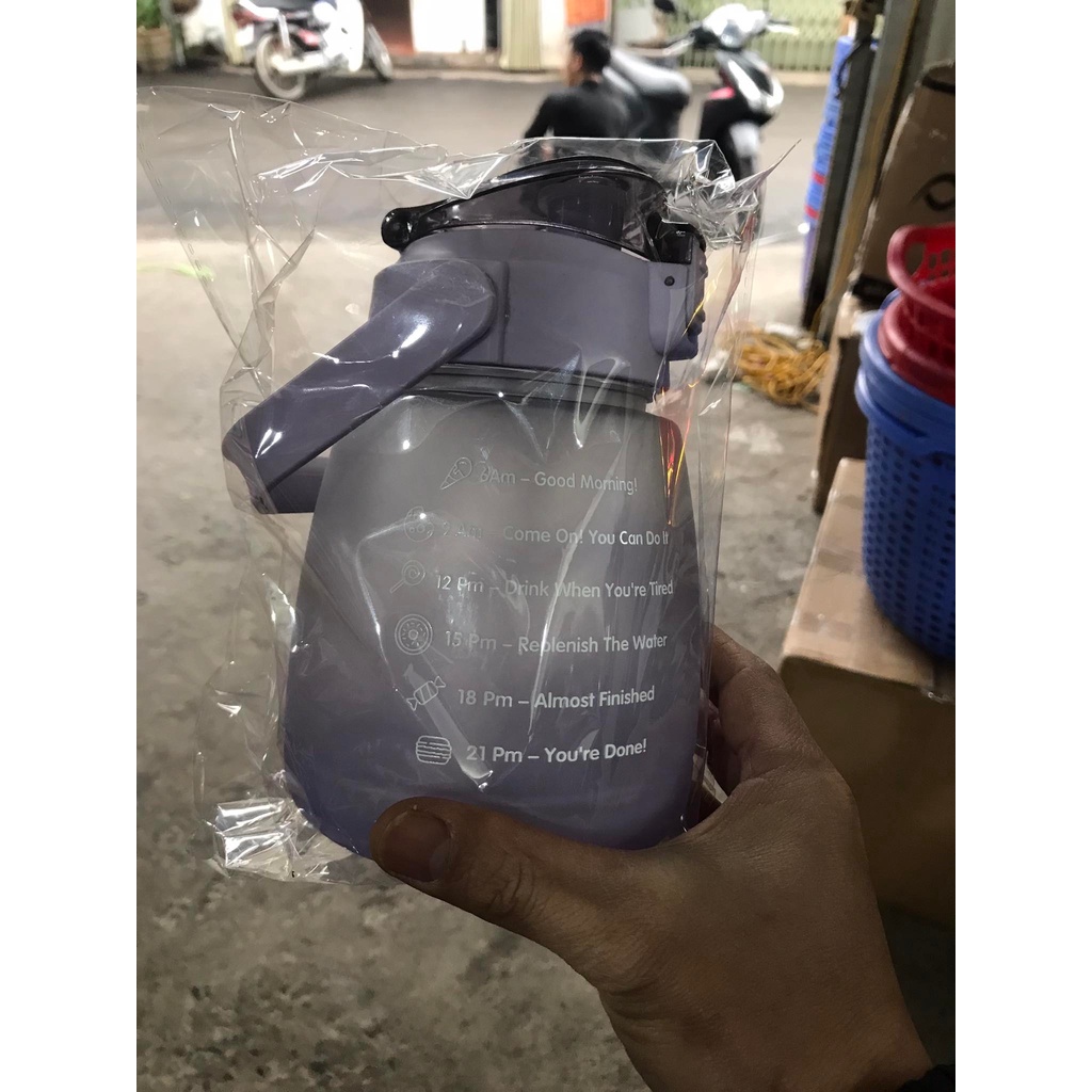 Bình nước nhắc nhở dành cho trẻ em