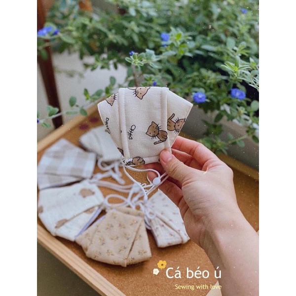 Khẩu trang cho bé sơ sinh 0-6 tháng 1 - 10 tuổi 3 lớp vải xô muslin thoáng khí chun co giãn 2 3 4 5 6 7 8 9 tuổi CaBeoU