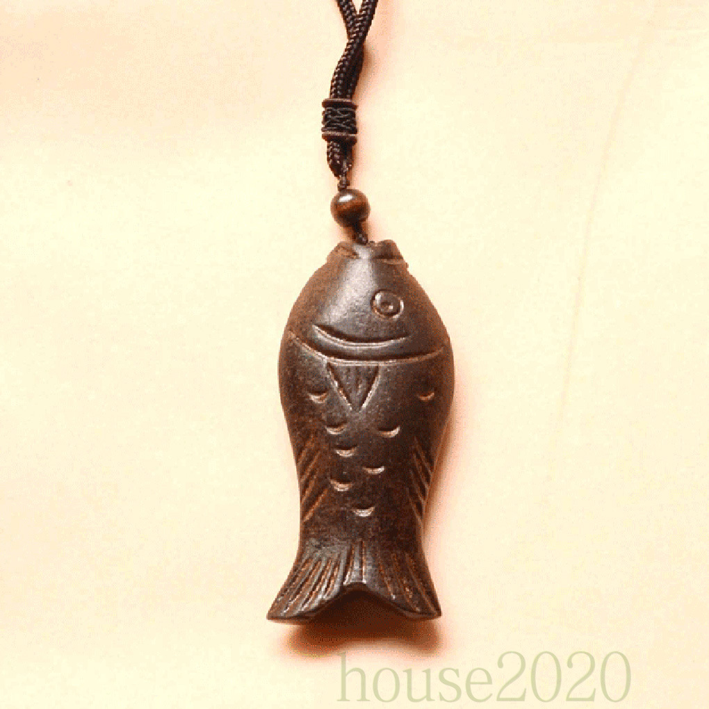 Dây chuyền mặt gỗ hình con cá đẹp mắt cổ điển 2020
