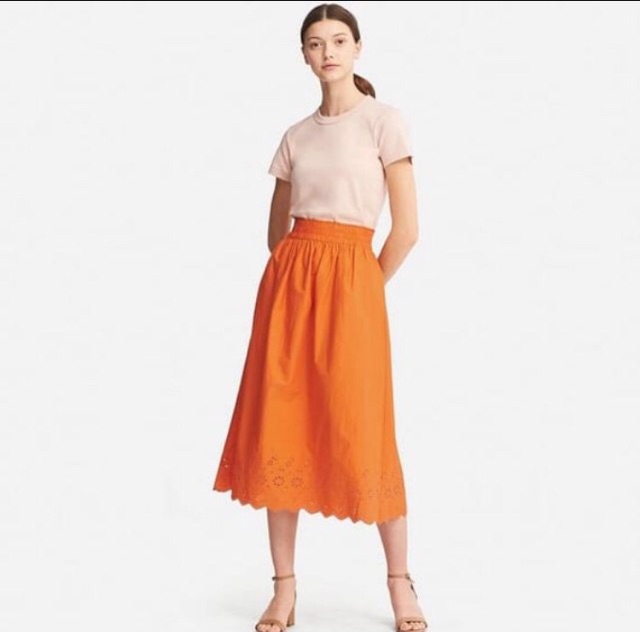 Chân váy cotton dập hoạ tiết ren Uniqlo auth | BigBuy360 - bigbuy360.vn