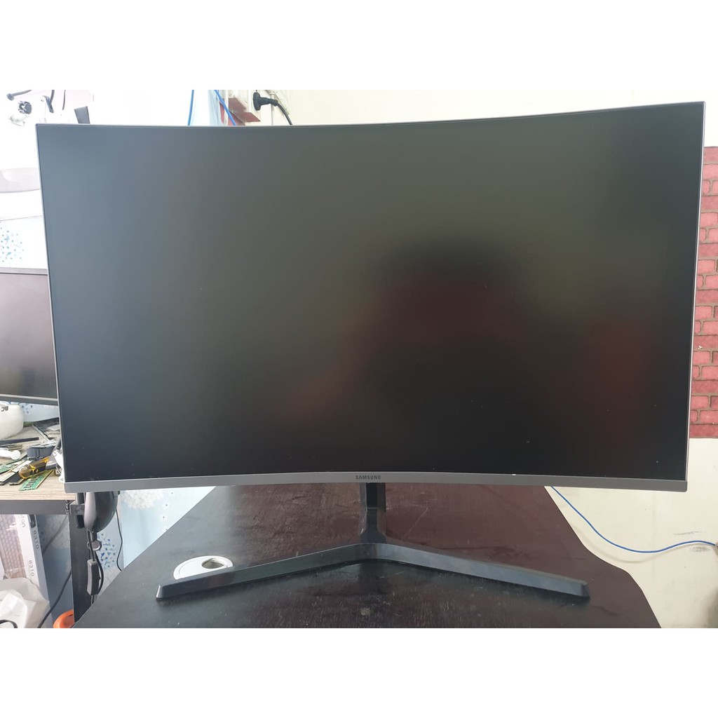 Màn hình máy tính Samsung LC32JG50QQEXXV 32'' WQHD 144Hz Cong - 2K