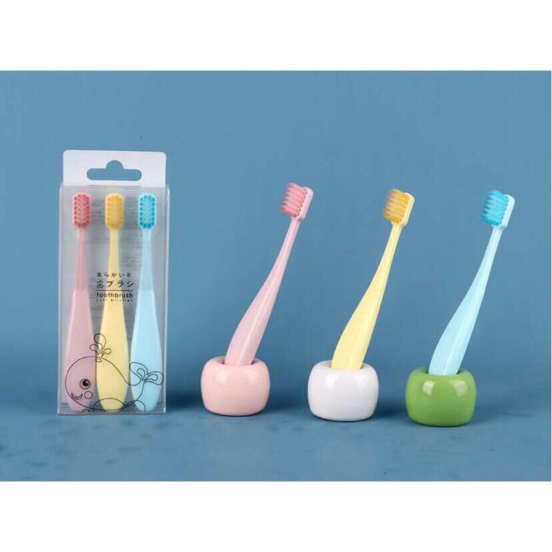 Sét 3 bàn chải đánh răng xuất nhật cho bé lông mềm