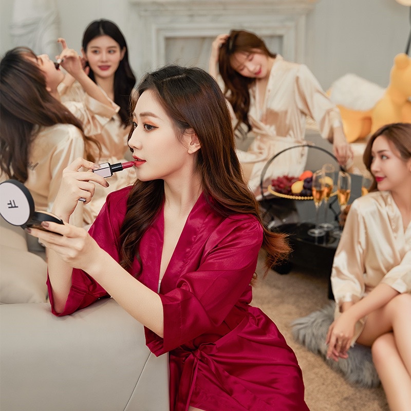 Áo choàng lụa thêu chữ nổi cực đẹp A100