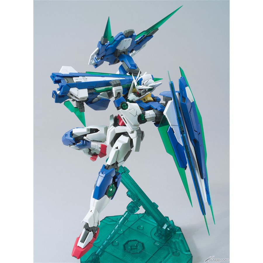 Mô Hình Lắp Ráp Gundam MG Qant Full Saber (tặng kèm base)