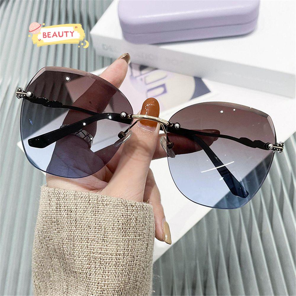 Kính Mát Oversize Không Gọng