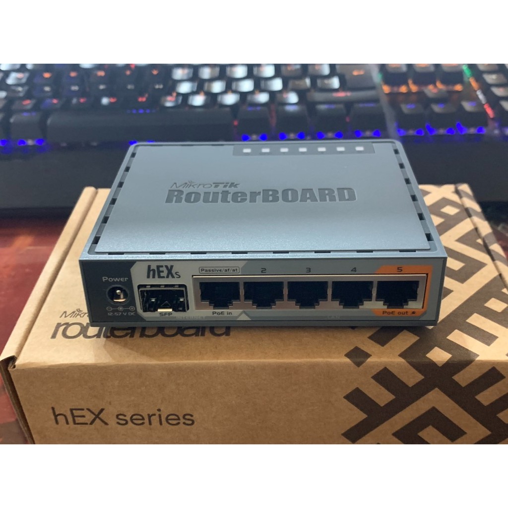 Thiết bị Router Mikrotik RB750Gr3, RB760iGS new 100% | BigBuy360 - bigbuy360.vn