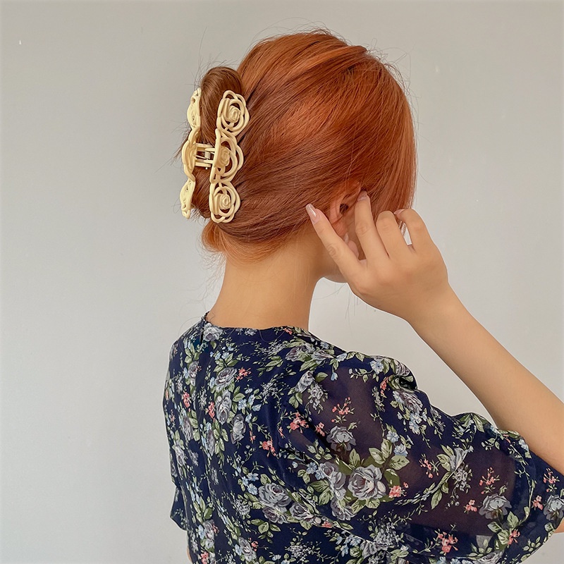Kẹp tóc hình hoa lãng mạn ngọt ngào nữ tính