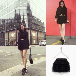 Chân váy ren tầng Zara