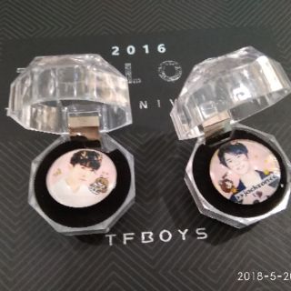 Set vật phẩm Thiên Tỉ